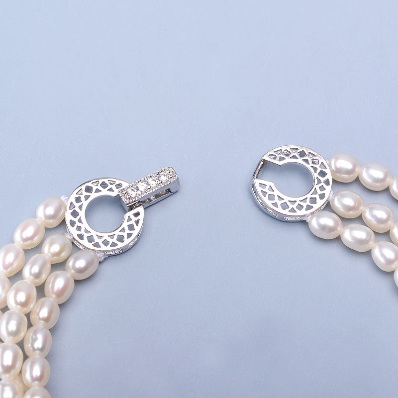 Dailan freshwater pearl bracelet, beige shape strong brightness three-row bracelet, 4-5mm, milmile-shaped almost flawless pearls