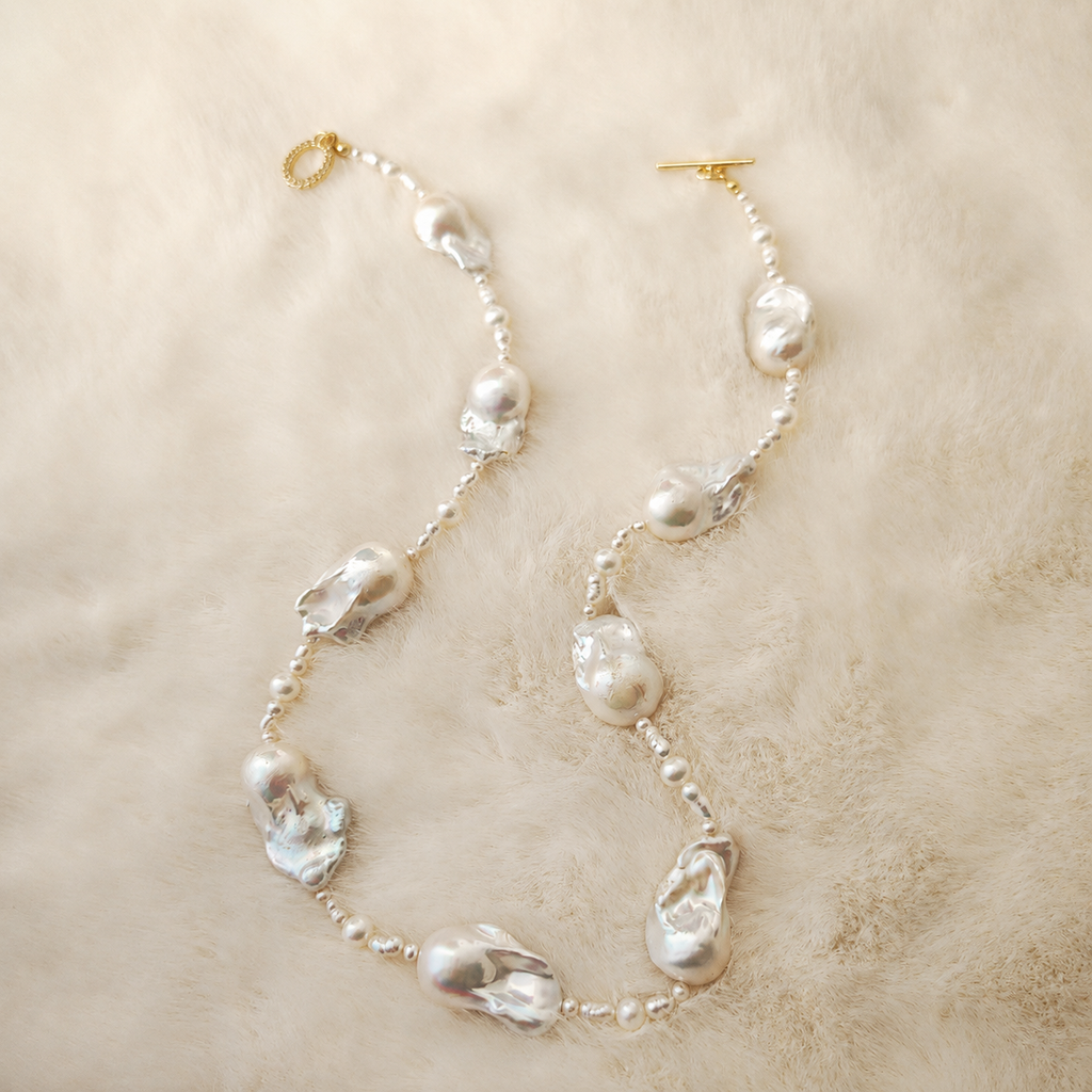 Starlight Aura Baroque Pearl Layered Necklace – Elegant Gold Toggle Statement Chain