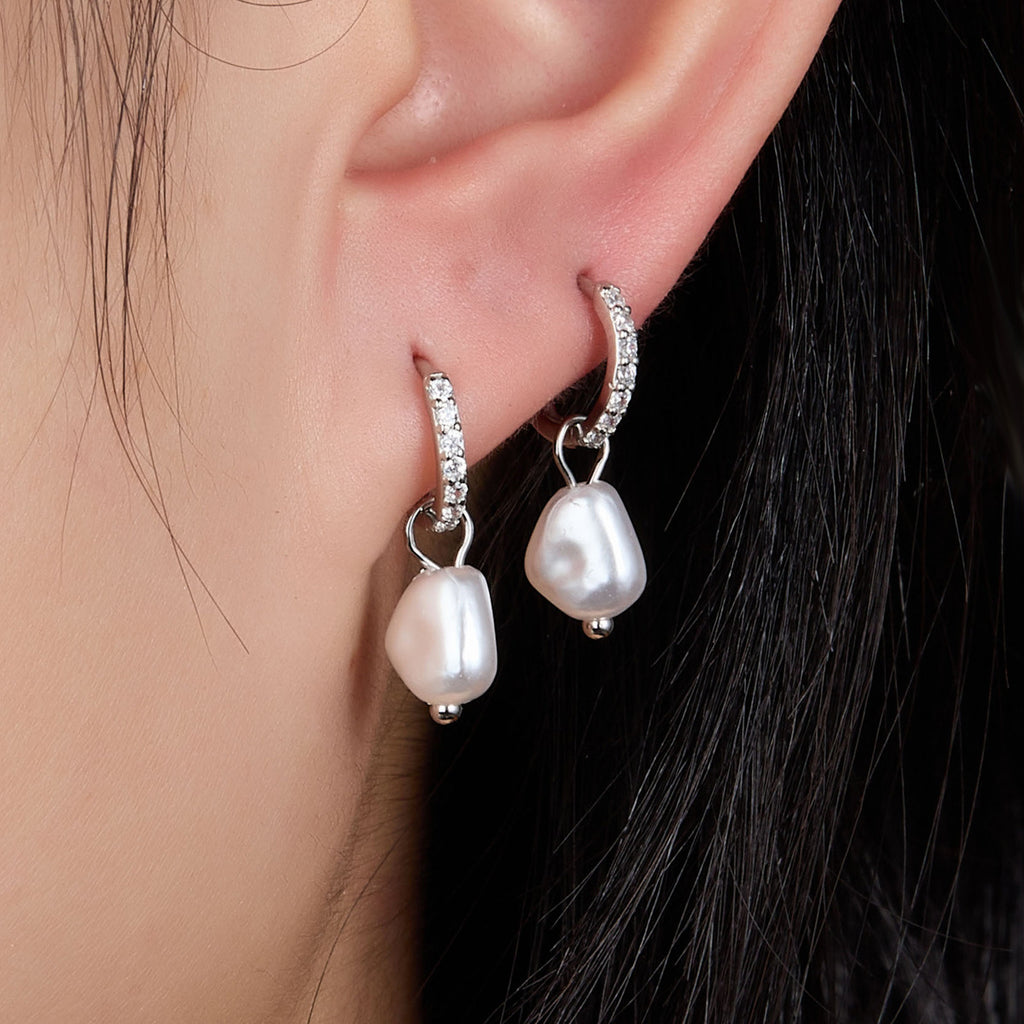 Starlight Aura Elegant Pearl Drop Earrings
