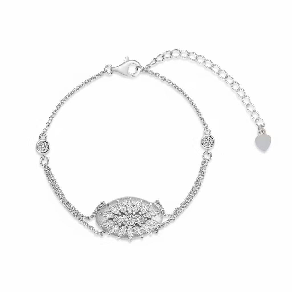 Starlit Bloom Moissanite Bracelet——A Delicate Symbol of Elegance and Timeless Sparkle