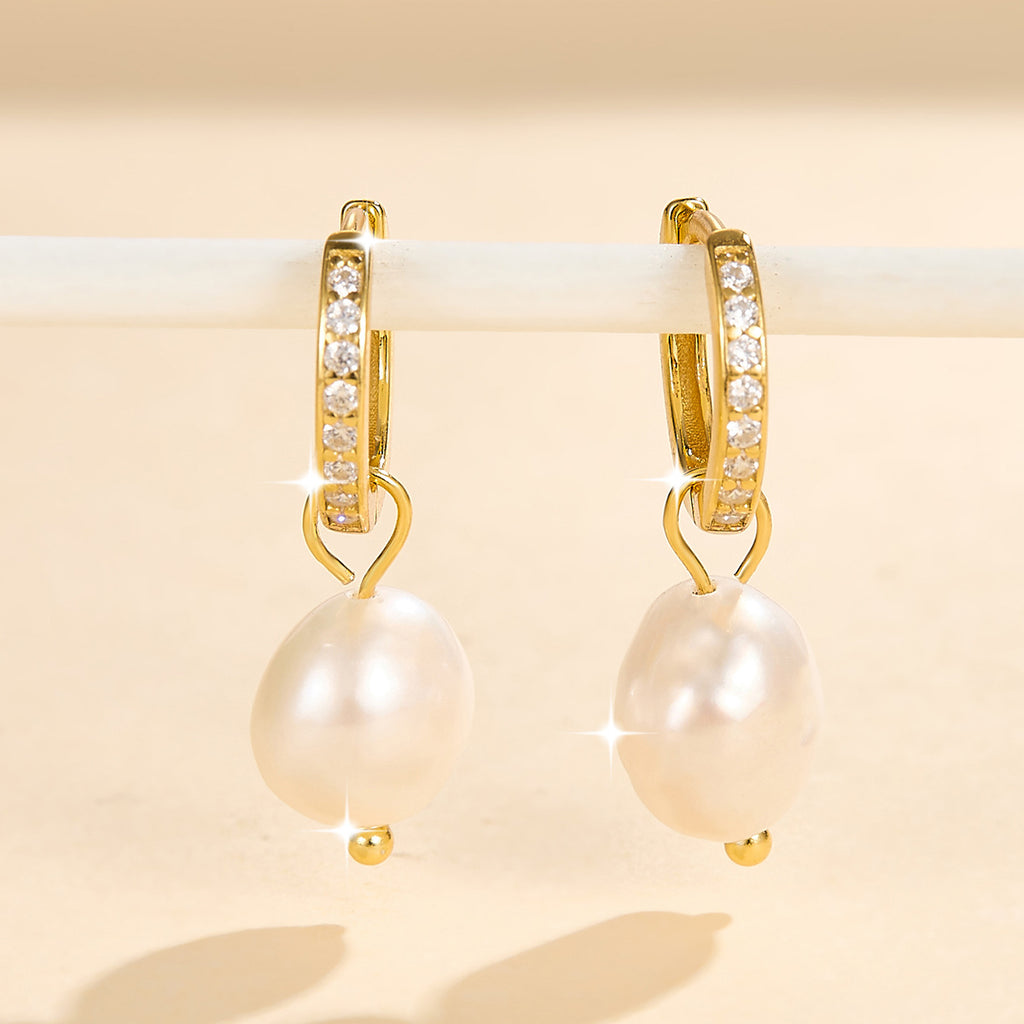 Starlight Aura Elegant Pearl Drop Earrings
