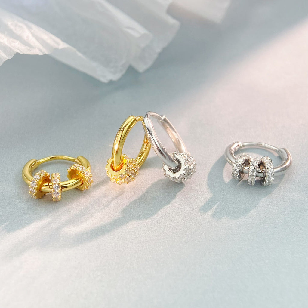 Elegant Gold Hoop Earrings with Sparkling Crystal Accent – 925 Sterling Silver Plated in Gold