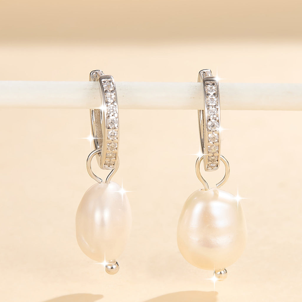 Starlight Aura Elegant Pearl Drop Earrings