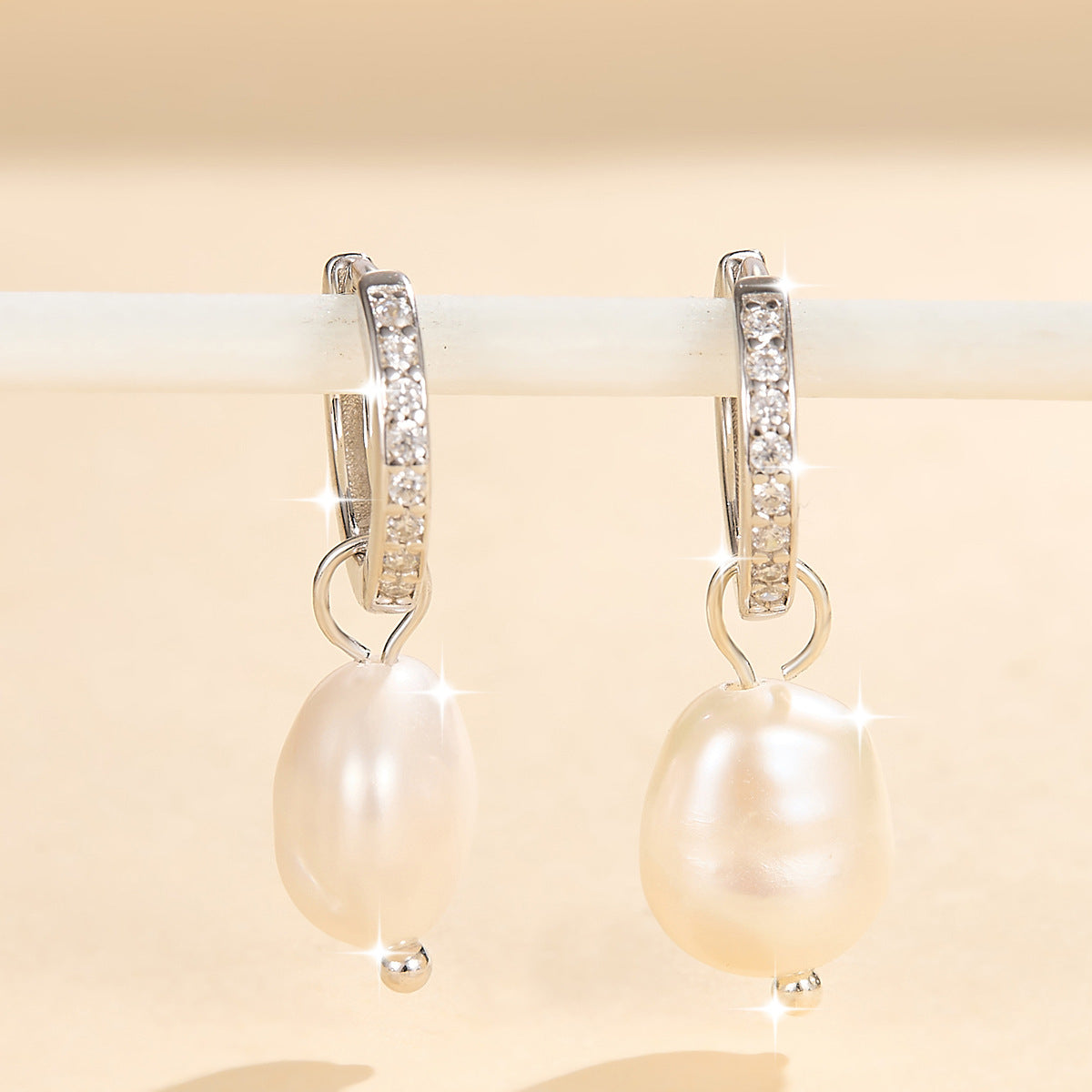Starlight Aura Elegant Pearl Drop Earrings