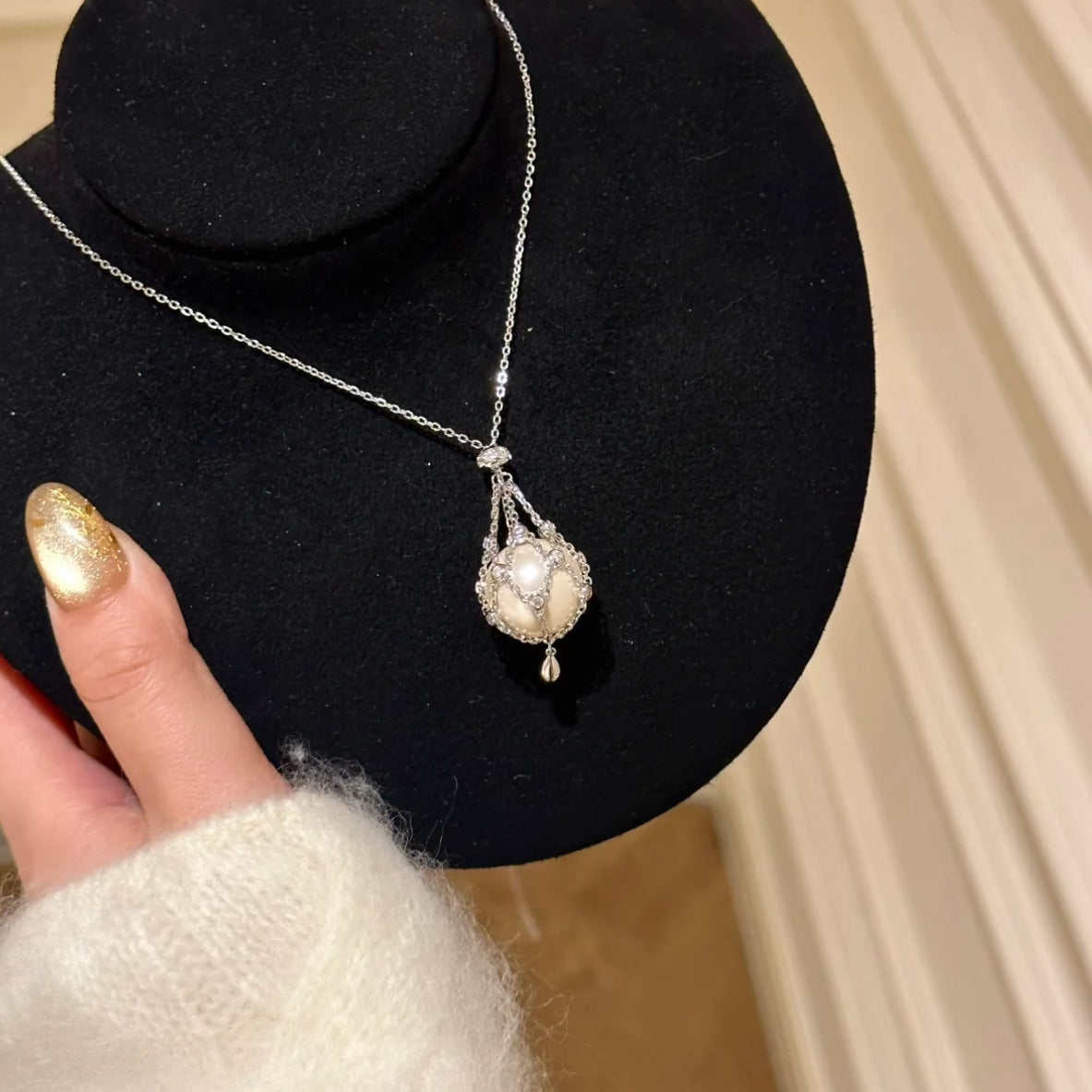 Elegant Pearl Drop Pendant Necklace – 925 Silver Minimal Luxury Necklace for Women
