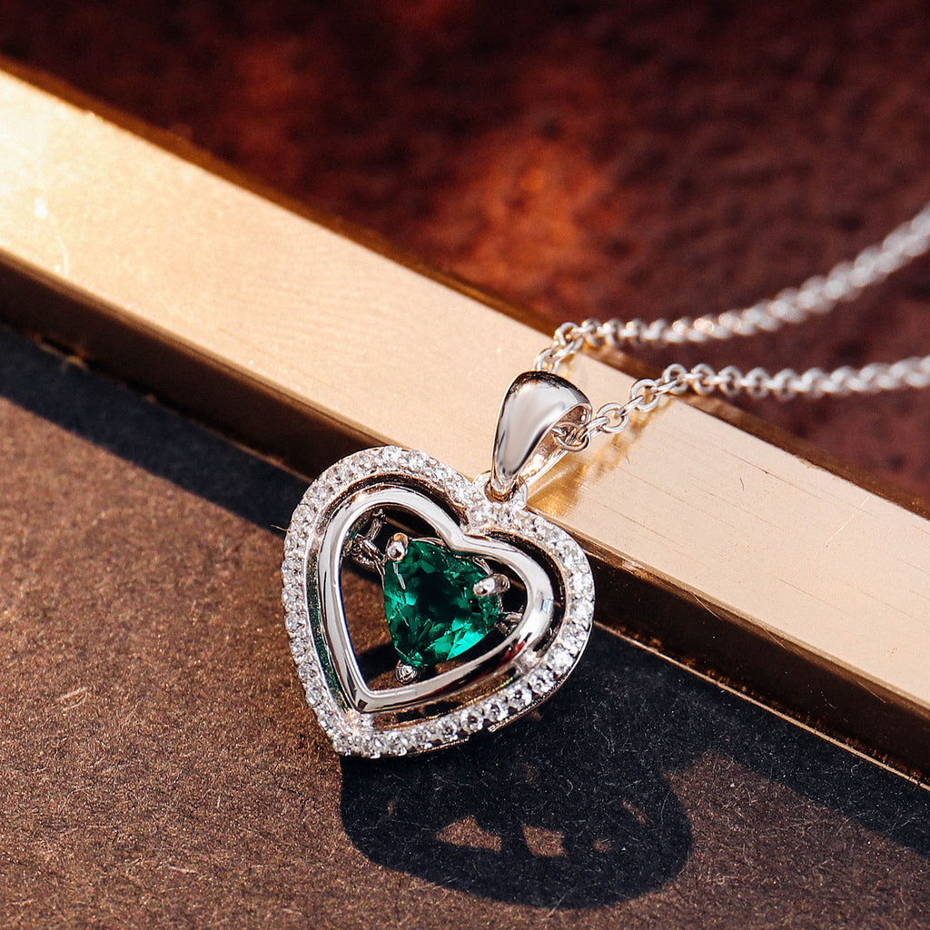 Valentine's Day gift for girlfriend: heart-shaped cultivated emerald pendant necklace, silver-plated 18k gold collarbone chain