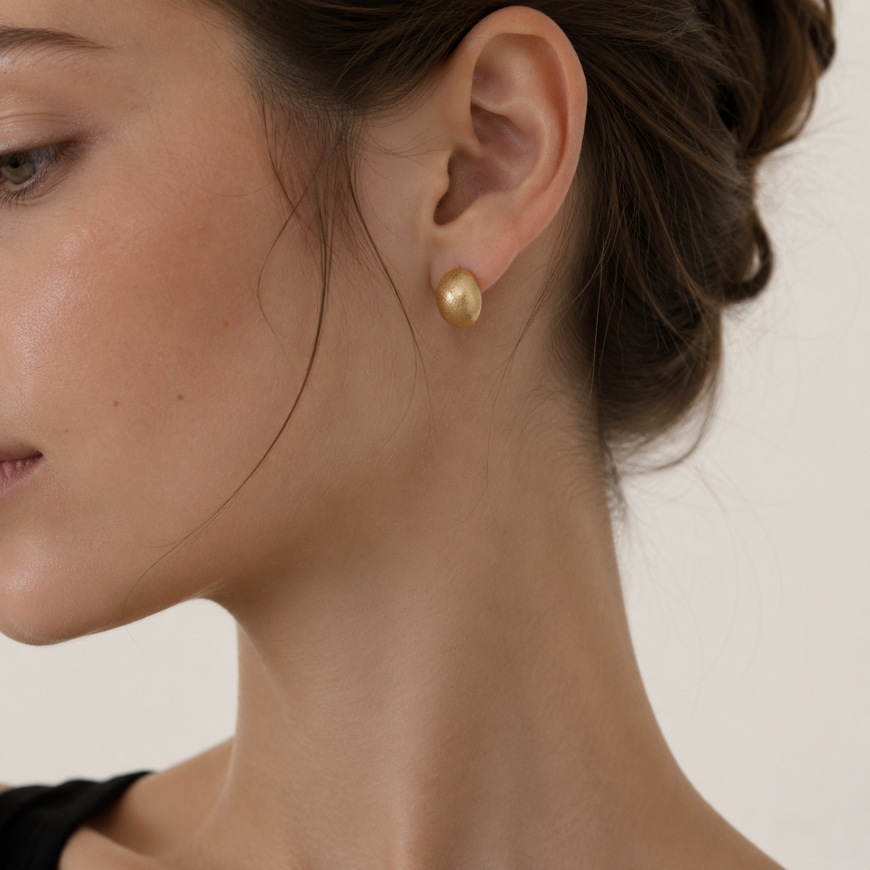 Textured Oval Stud Earrings – 925 Sterling Silver Gold & Silver Earrings
