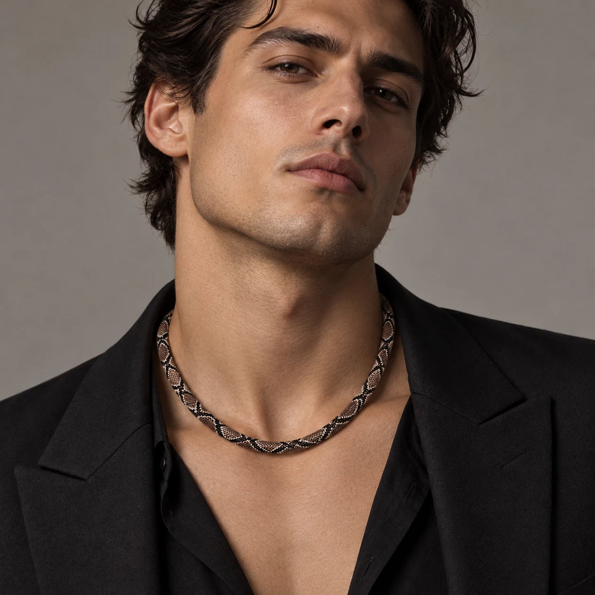Snake Charm Collar Necklace – Unisex Statement Snake Pattern Jewelry