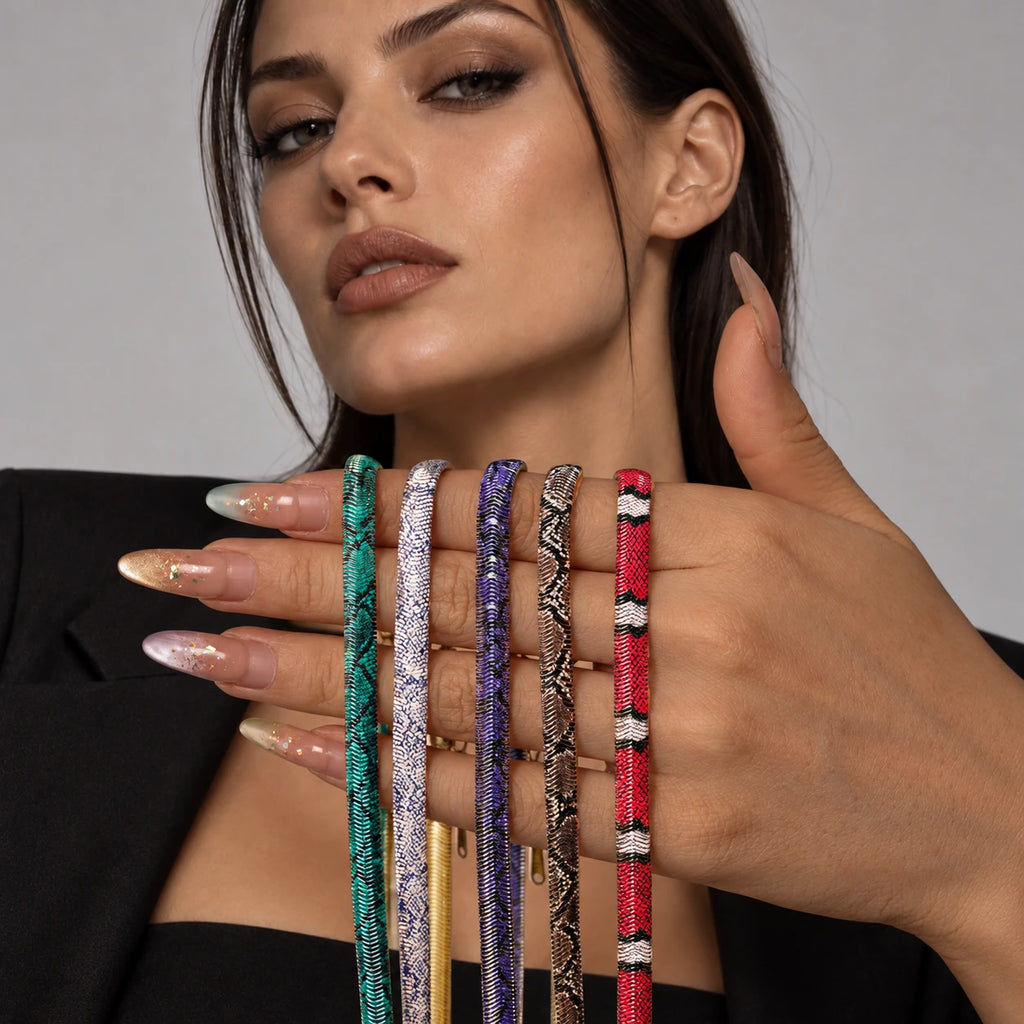 Snake Charm Collar Necklace – Unisex Statement Snake Pattern Jewelry