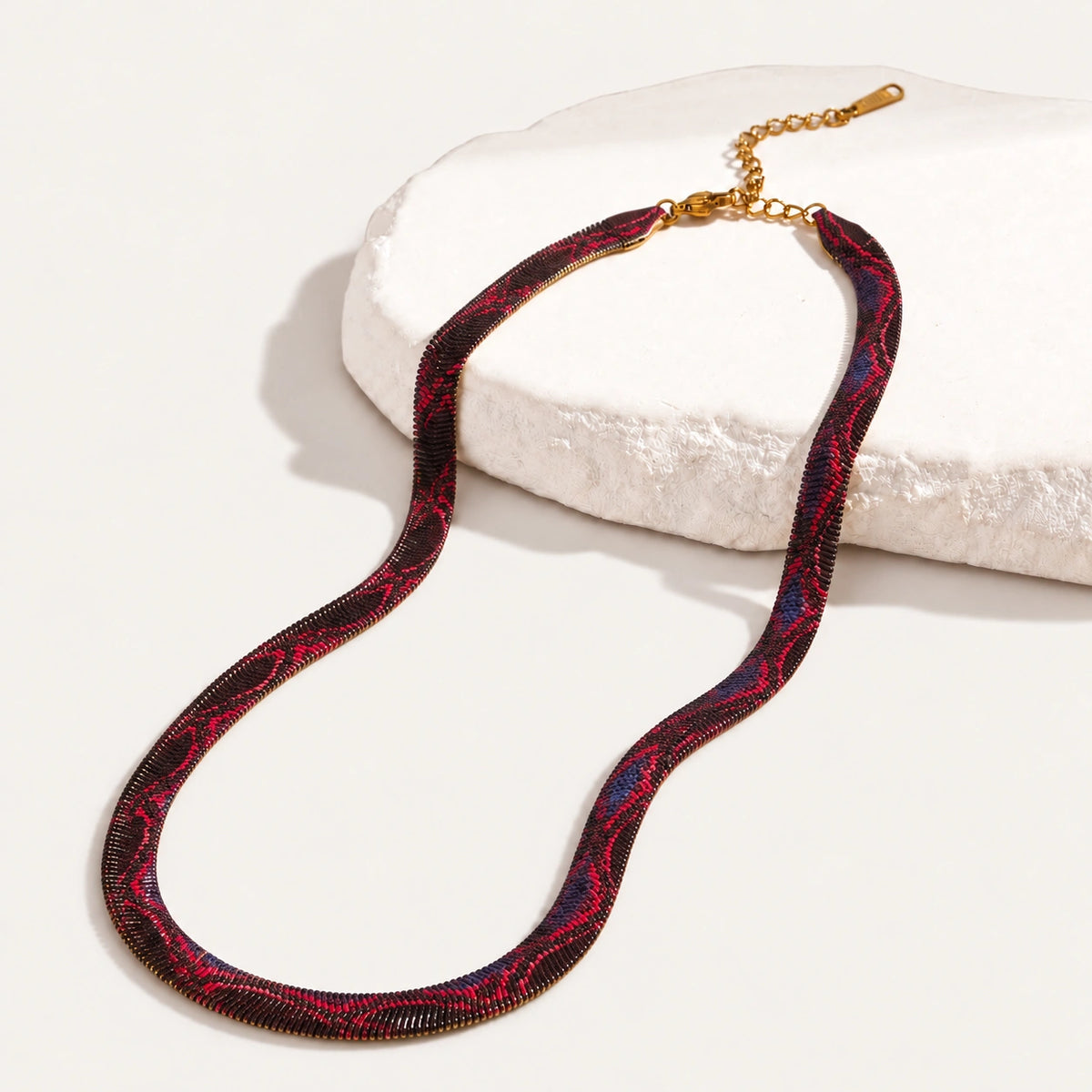 Snake Charm Collar Necklace – Unisex Statement Snake Pattern Jewelry