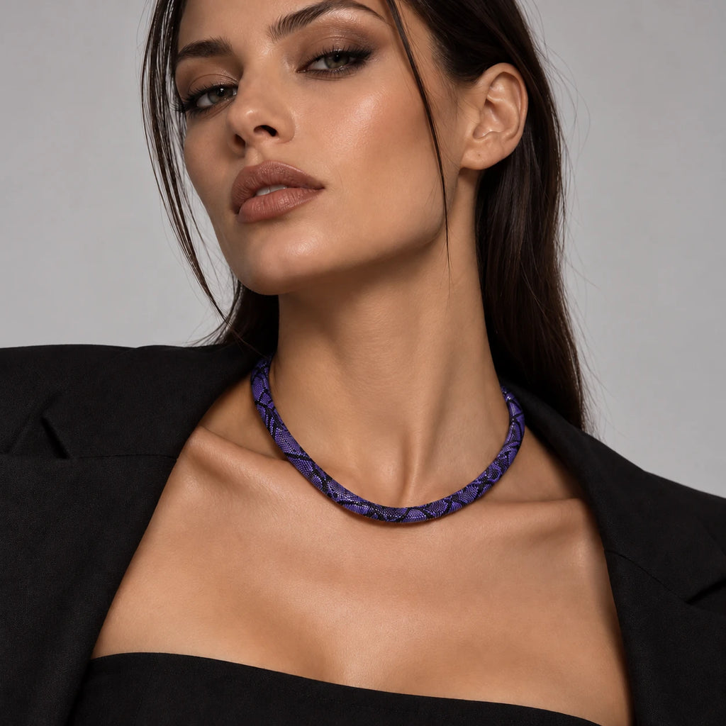 Snake Charm Collar Necklace – Unisex Statement Snake Pattern Jewelry